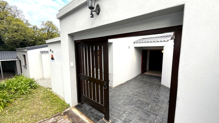 To Let 4 Bedroom Property for Rent in Costa Sarda Western Cape